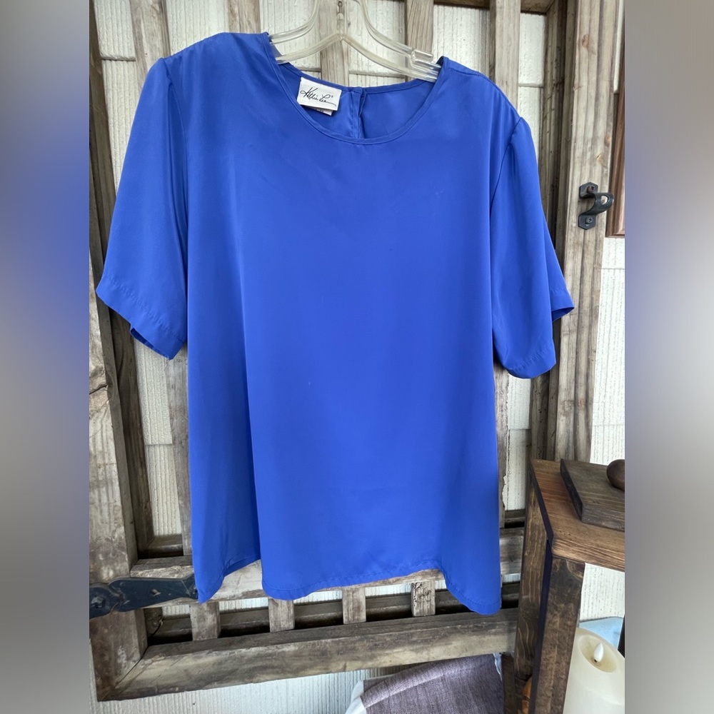 🔥 Kathie Lee royal blue blouse. Size 18W